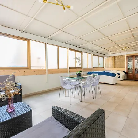 Lägenhet Dante House In Centro Citta Cagliari